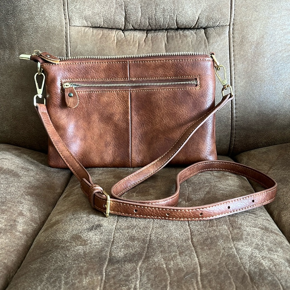 Brown leather crossbody bag